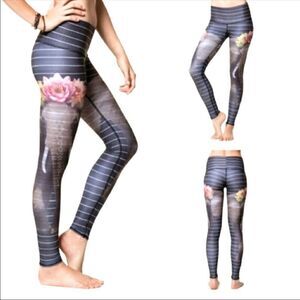 EXCELLENT CONDITION TEEKI LOVE THE ELEPHANT LEGGINGS SIZE MEDIUM